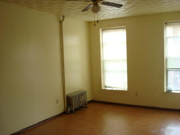 432 Franklin Ave - Photo 3 of 3