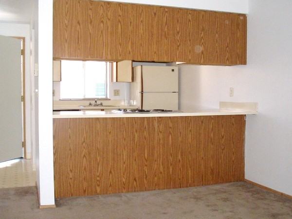 15809 E Burnside St #30 - Photo 3 of 6