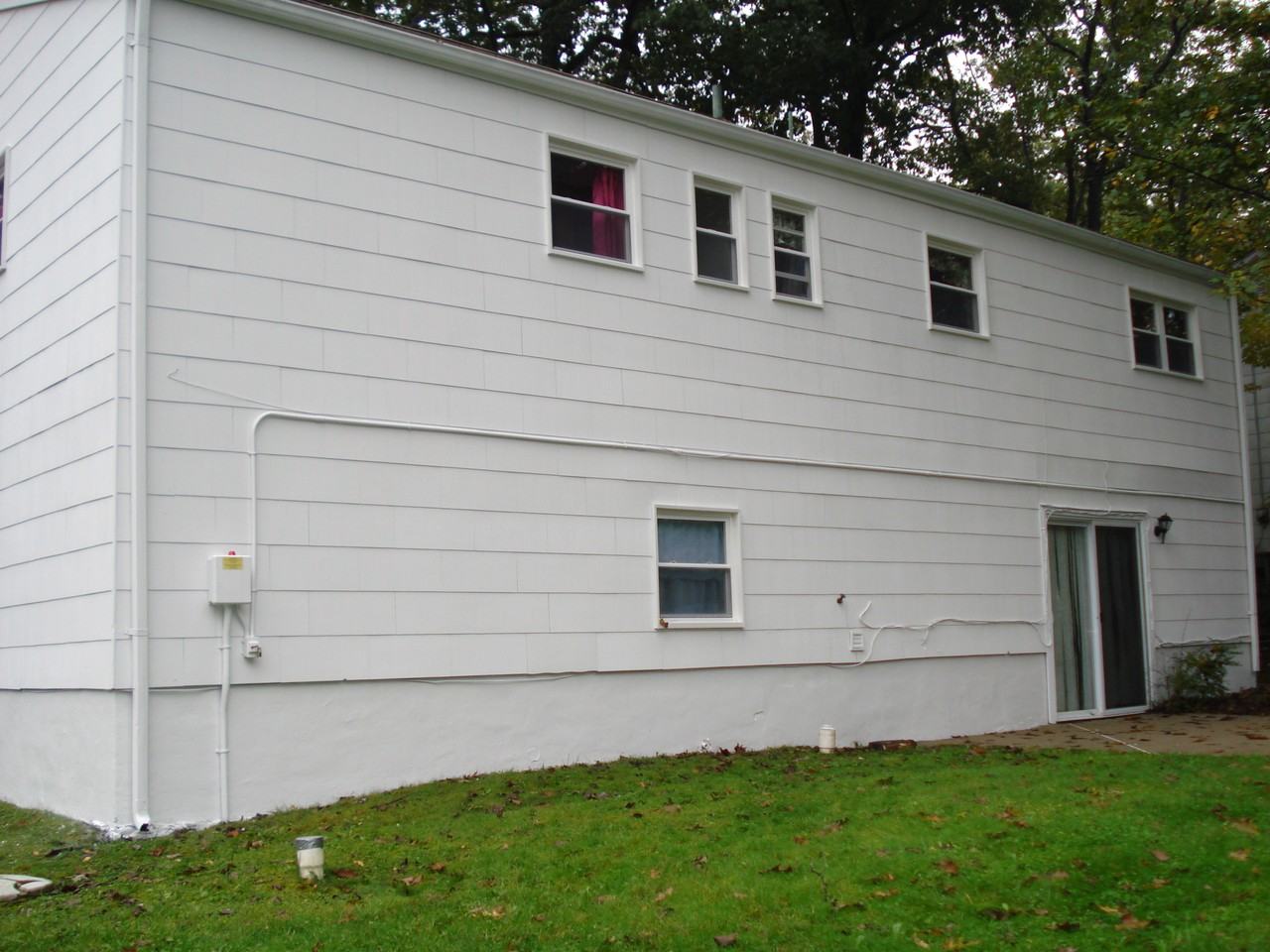 232 Chincopee Ave - Photo 3 of 5