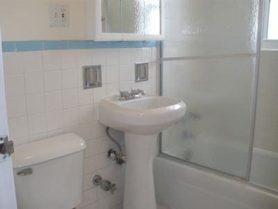 6401 N Sheridan Rd - Photo 2 of 4