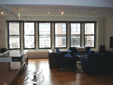 E 17th St #LOFT