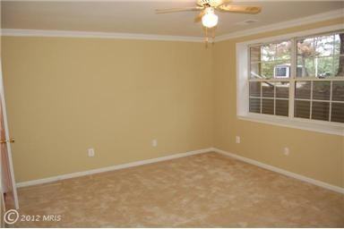 166 Crossbow Ln - Photo 3 of 15