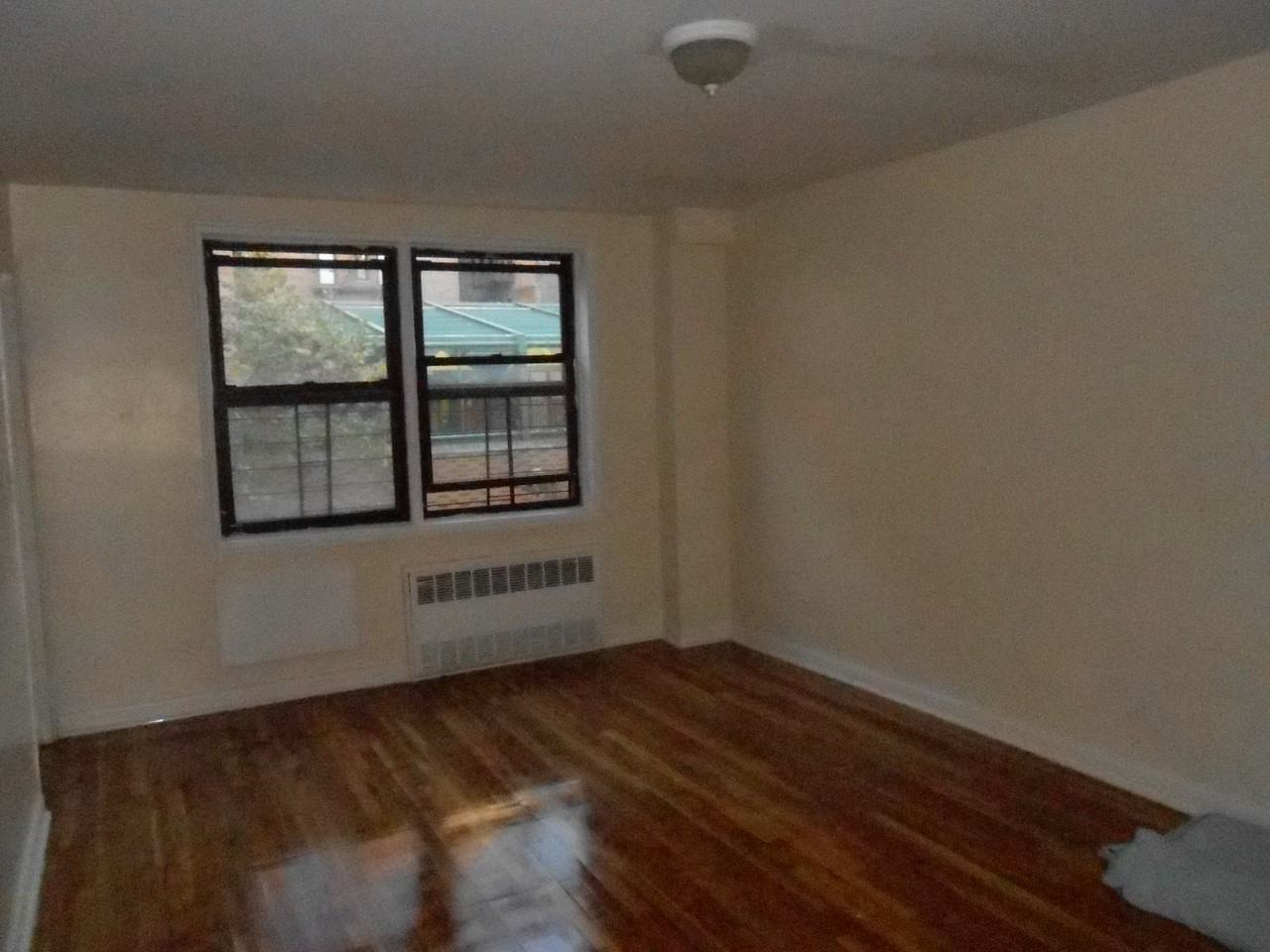 60 Thayer St - Photo 2 of 5