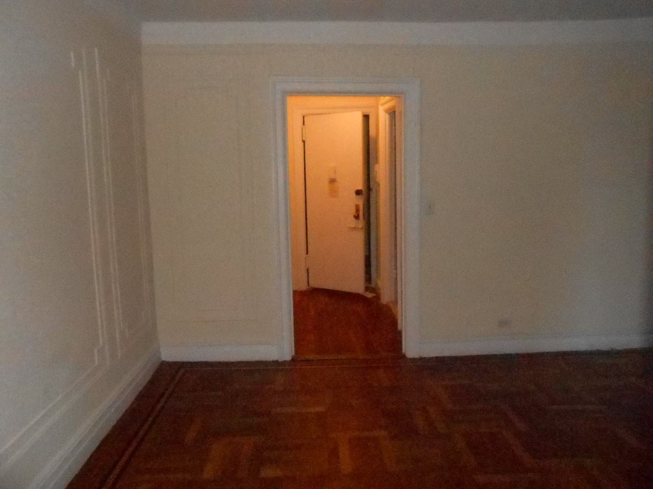 60 Thayer St - Photo 3 of 5