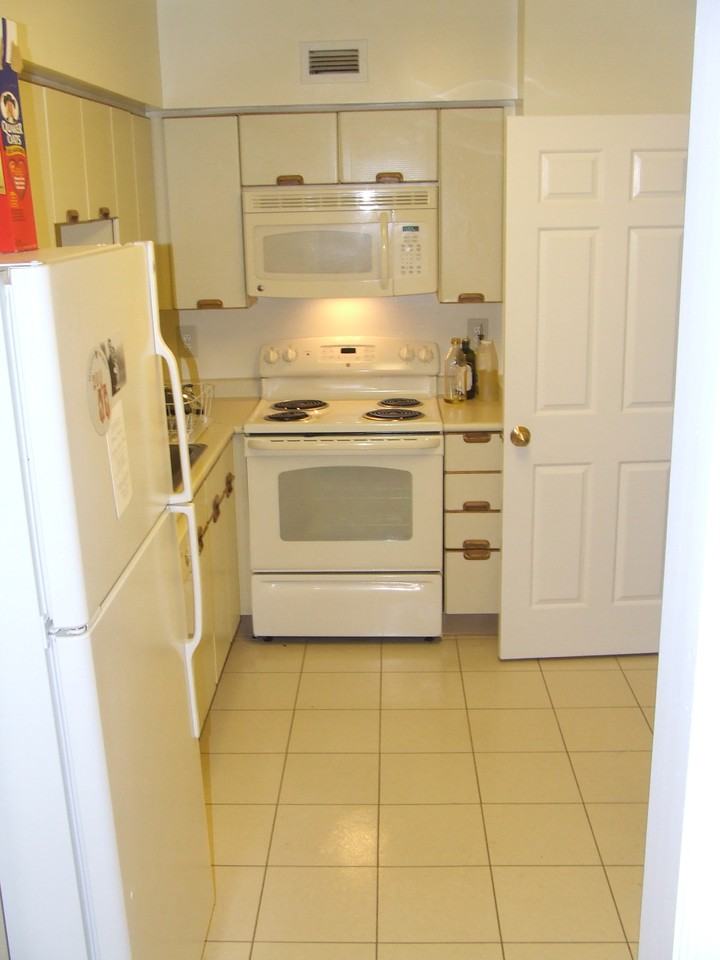 1500 Crystal Dr #6 - Photo 3 of 9