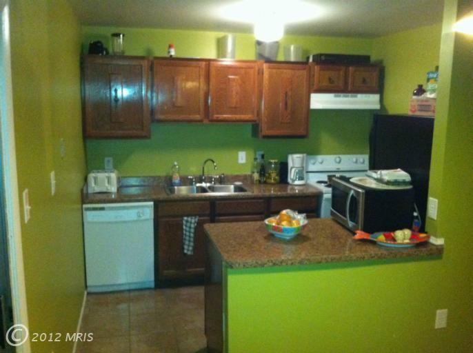 4907 Lombard Ln - Photo 2 of 9