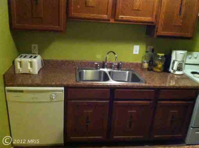 4907 Lombard Ln - Photo 3 of 9