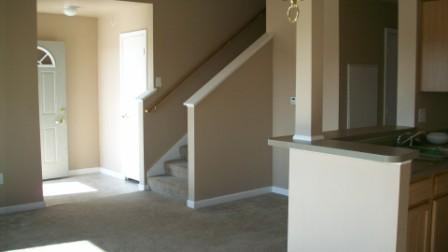 752 Evans St - Photo 3 of 5