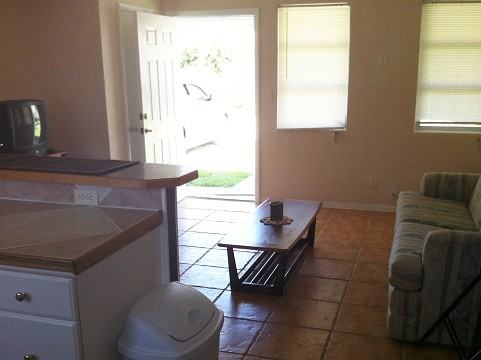 521 University Blvd #3 - Photo 2 of 9