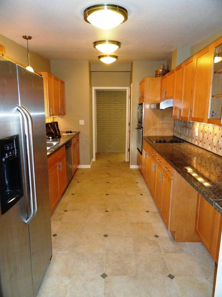 1604 Sheely Dr - Photo 2 of 6