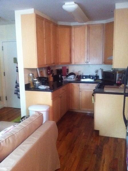 572 Warren St 103 - Photo 2 of 3