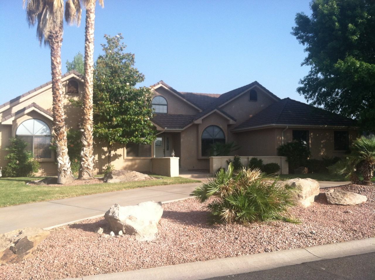 382 W Mariposa Dr - Photo 2 of 2