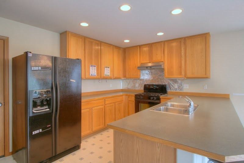 150 Ferndale Ave SE - Photo 2 of 12