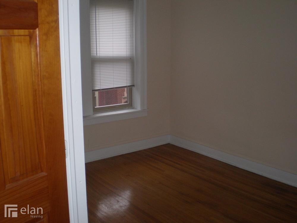 5 W Estes #2S - Photo 3 of 5
