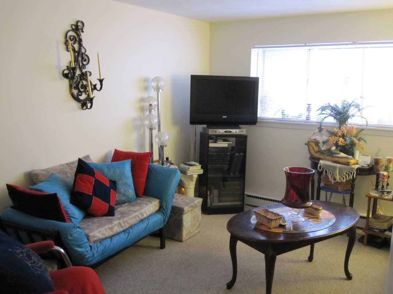 176 Atlantic Ave - Photo 3 of 6