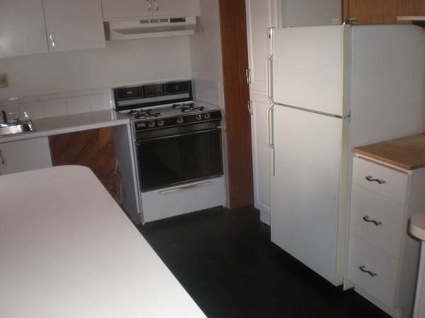 8 Lawrence St - Photo 2 of 9