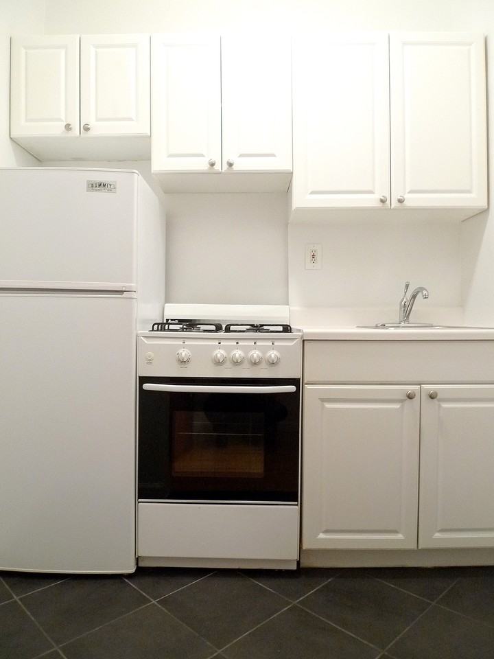 505 NE 88th St - Photo 3 of 3