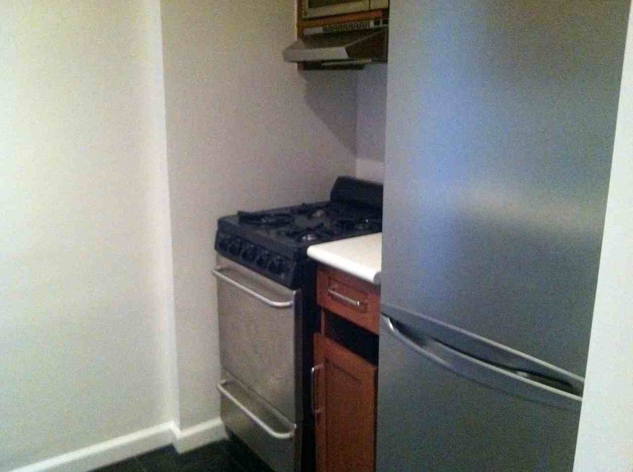 197 Riverside Dr - Photo 2 of 5