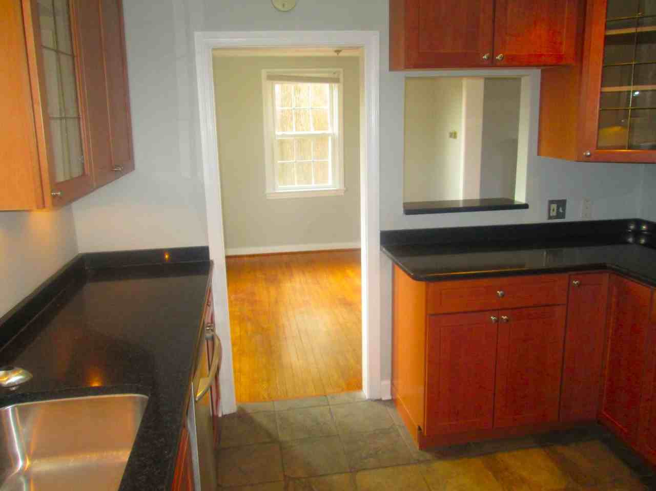 937 N Madison St - Photo 2 of 19