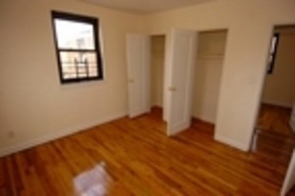 152 Clinton Ave - Photo 2 of 4