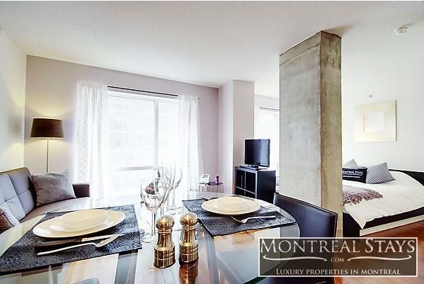 1025 Rue de Bleury - Photo 2 of 4