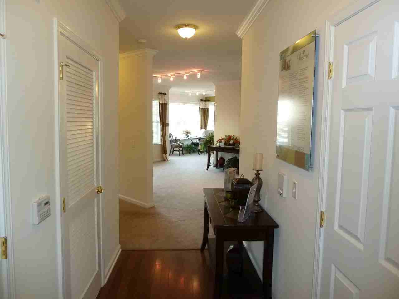611 Sloan Ct - Photo 3 of 17
