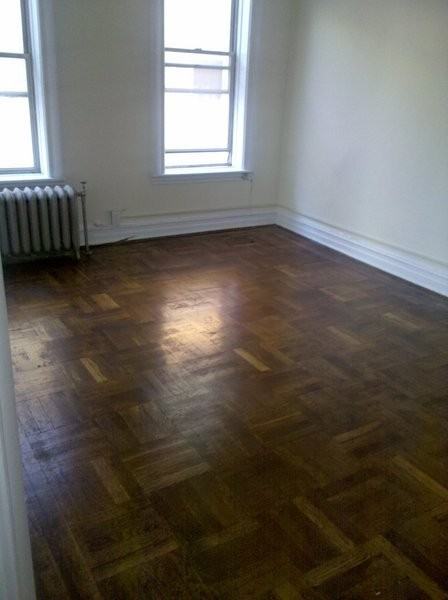 849 45th St #1R - Photo 2 of 3