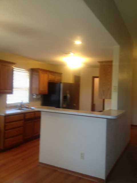 5804 SE 86th St - Photo 3 of 8