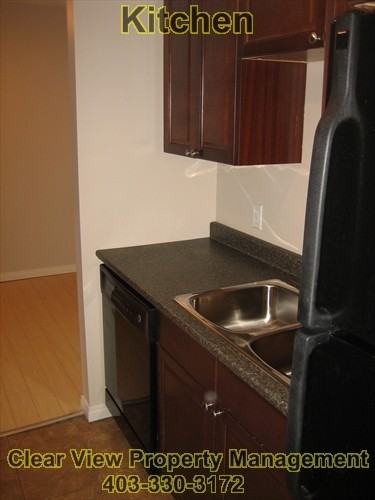 3910 23 Ave S - Photo 2 of 9