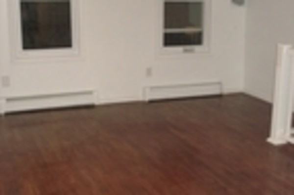 140 N 9th Ave #2R - Photo 3 of 5