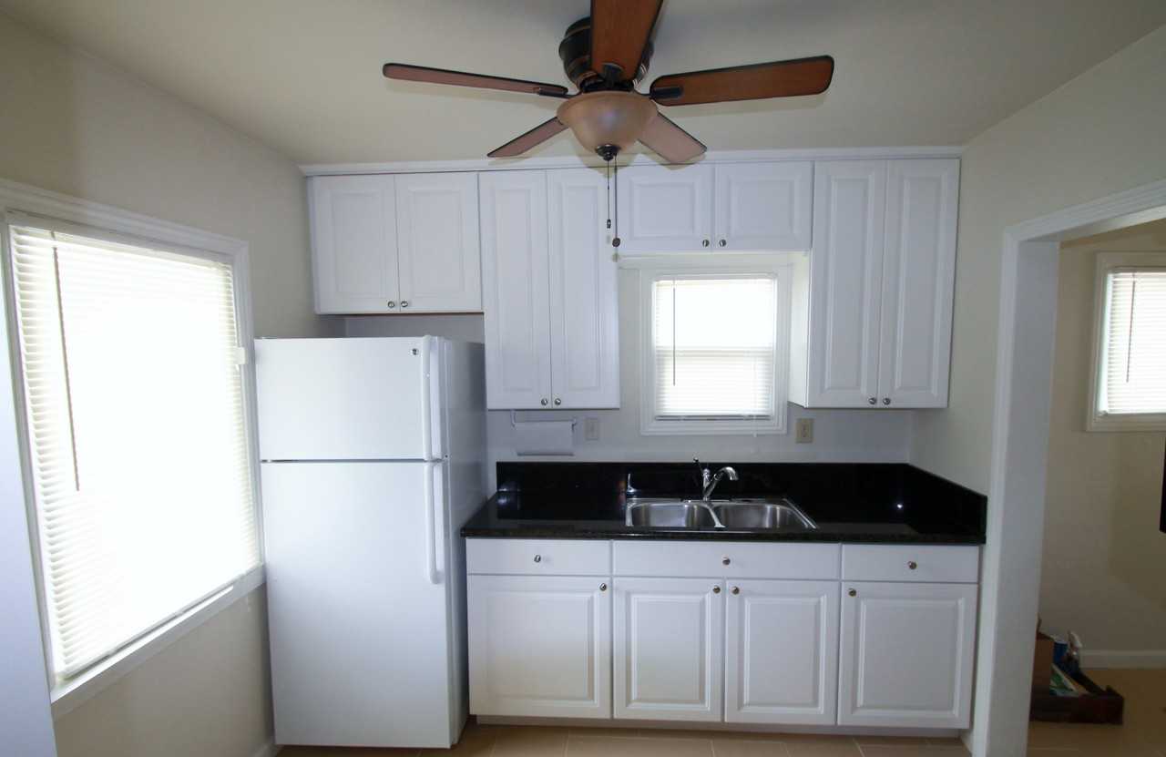 714 Agostino Rd - Photo 3 of 7