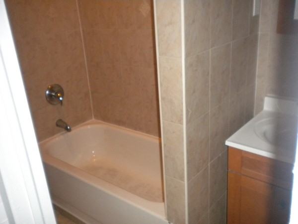 1636 Hillside Avenue 3F - Photo 3 of 5
