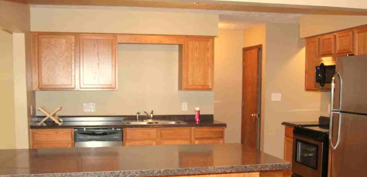 2125 White Oak Dr - Photo 3 of 15