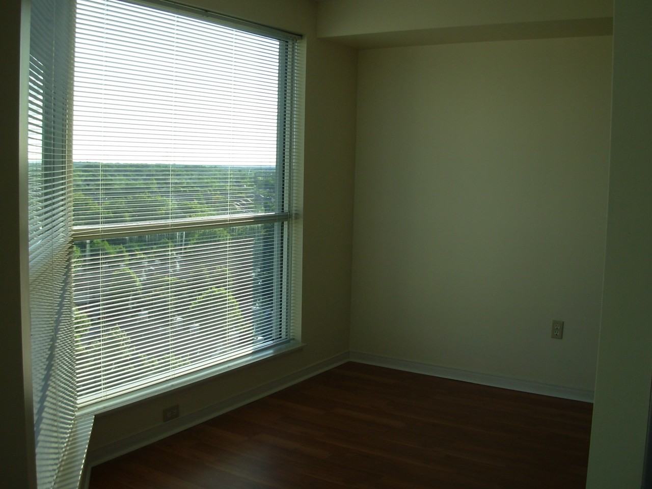 1305 Burnhamthorpe Rd W - Photo 2 of 5