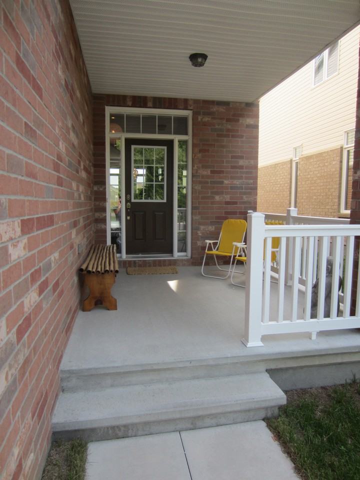 713 Bowercrest Crescent - Photo 2 of 13