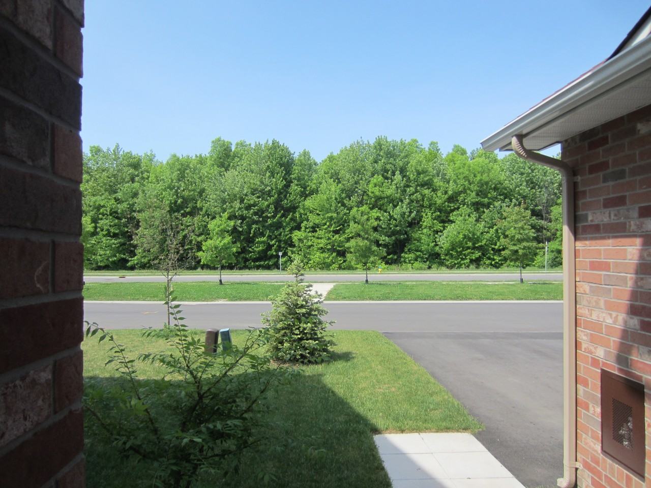 713 Bowercrest Crescent - Photo 3 of 13