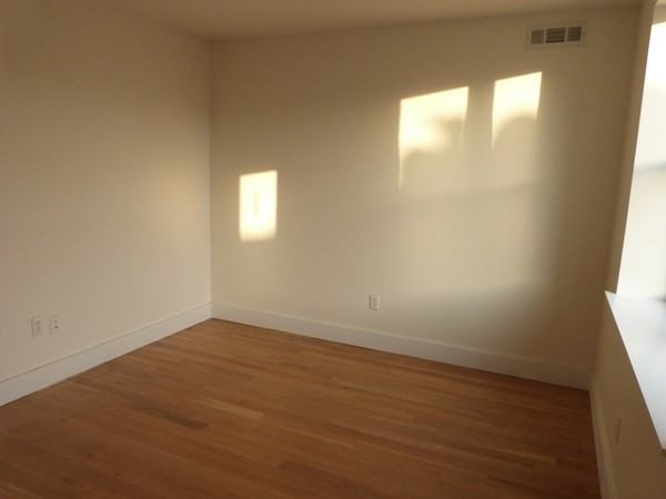 88 Lorraine Blvd - Photo 3 of 8