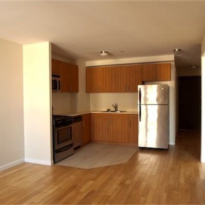 224 Montrose Ave - Photo 3 of 5