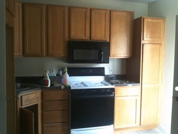 402 Avenue C #2ndFL - Photo 3 of 3