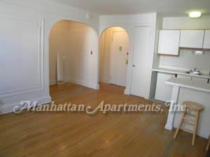 397 E 52nd St - Photo 2 of 4