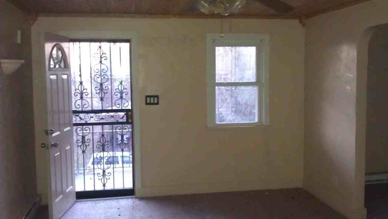 650 Singer Pl - Photo 3 of 13