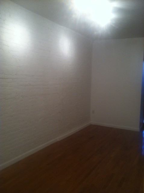 162 Cornelia St - Photo 2 of 7