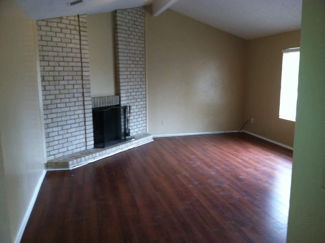 710 Lasso Dr - Photo 3 of 6