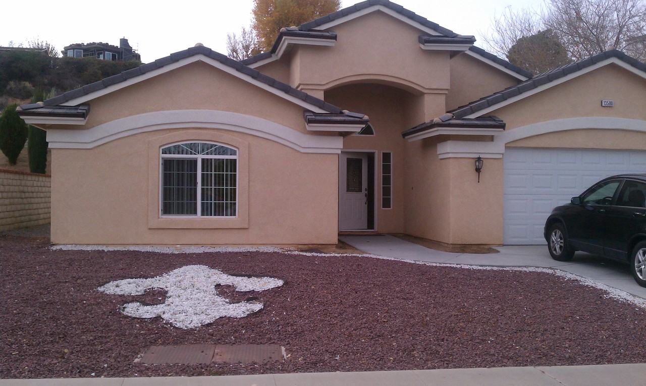 13580 Spring Valley Pkwy - Photo 2 of 8
