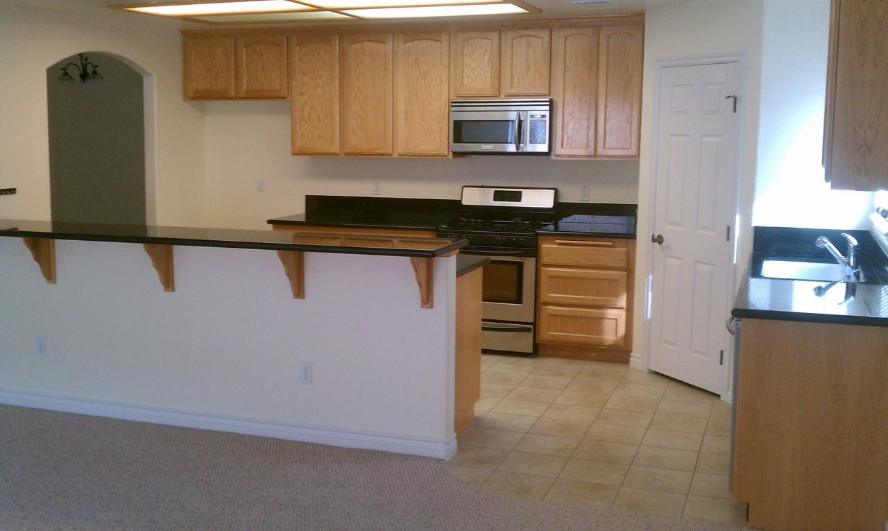 13580 Spring Valley Pkwy - Photo 3 of 8