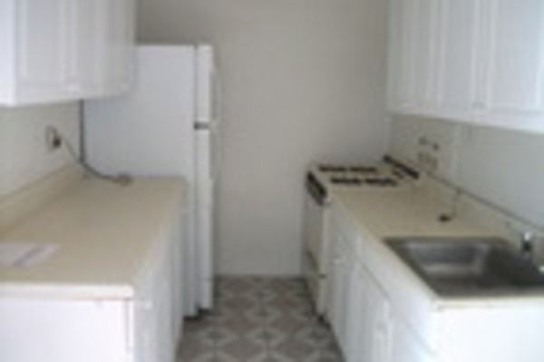 621 Tulip Ave - Photo 2 of 3