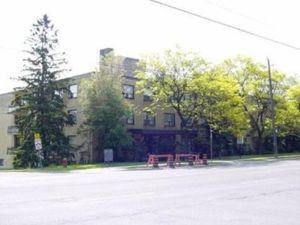 4141 Bathurst St