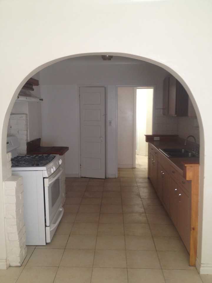 1788 N Summit Ave - Photo 3 of 6