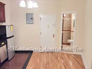 421 W 47th St 1 - Photo 2 of 8