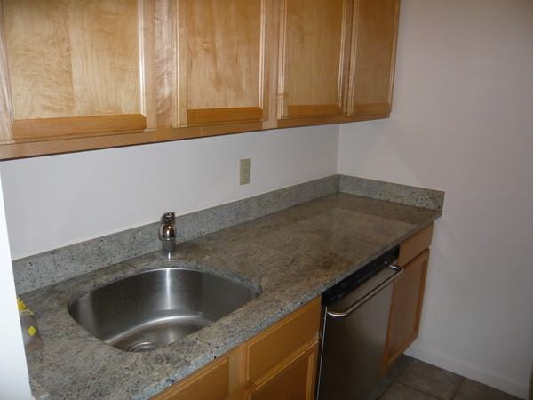 20 Tulsa St 121234 - Photo 3 of 4